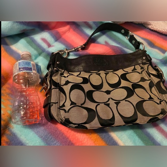 Authentic Coach Purse. - Picture 2 of 3